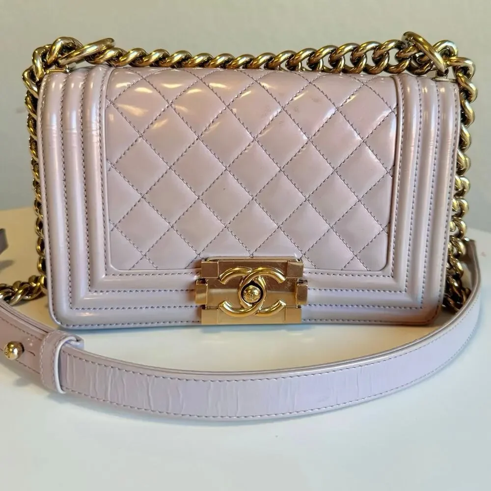 💎✨RARE✨💎 Authentic Chanel Small Boy Patent Quilted Pattern Bag - Picture 3 of 9